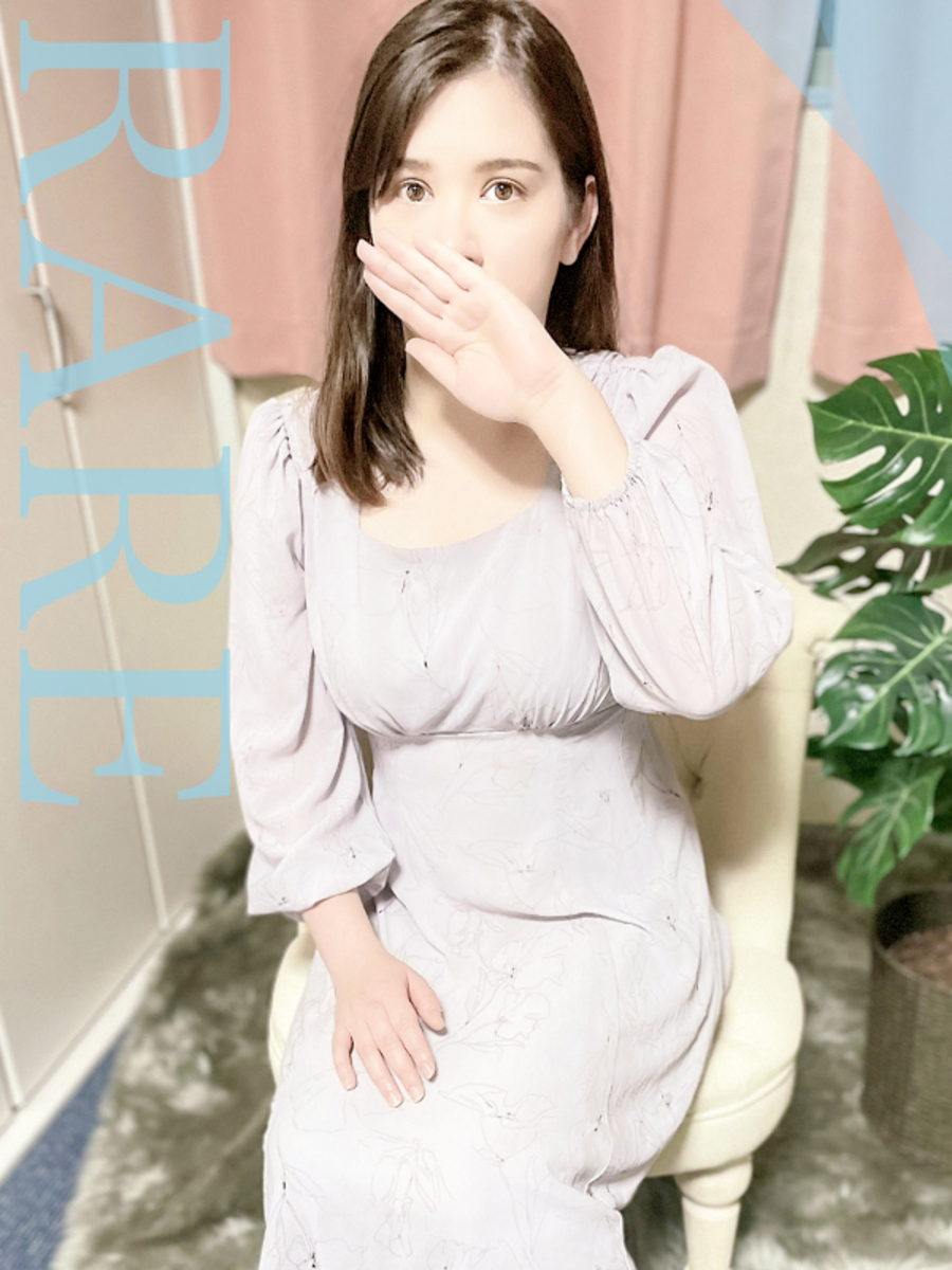 サラ(24)